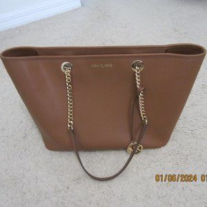 Michael Kors Large Brown Elegant Saffiano Leather Top Zipper Jet Set Handbag